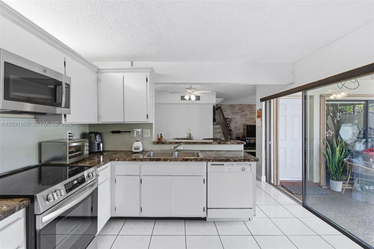 4726 SW 67th Ave , Unit F6, Miami, FL 33155 Photo