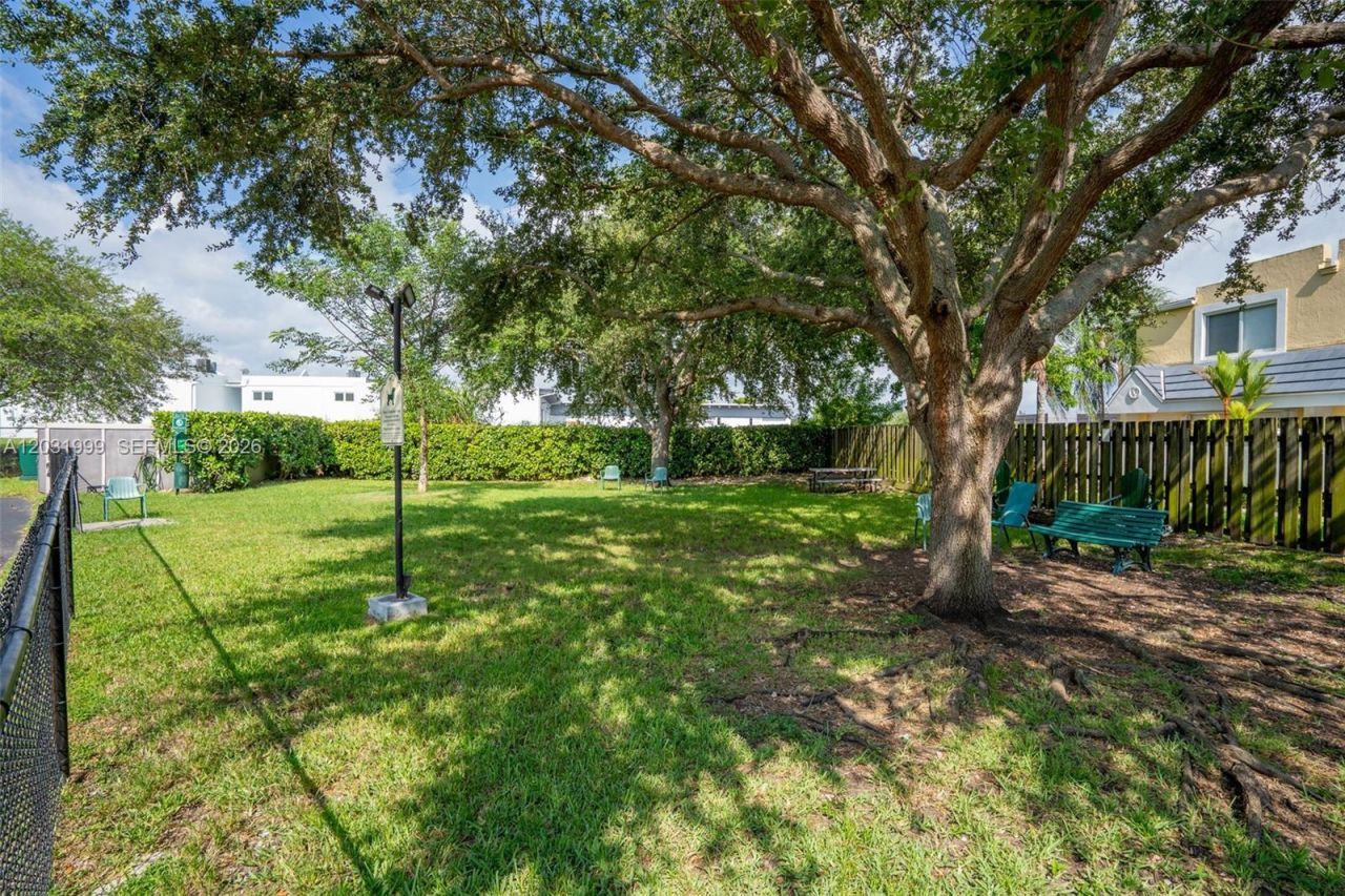 4726 SW 67th Ave , Unit F6, Miami, FL 33155 Photo