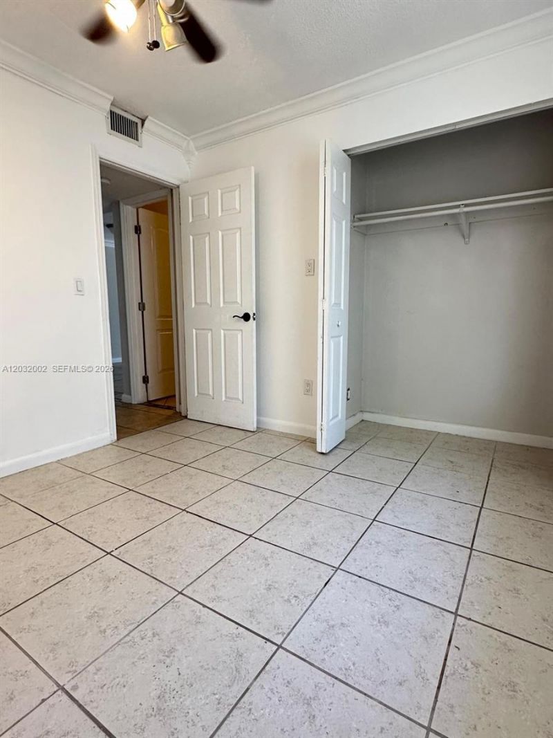 851 NE 207th Ter , Unit 6-202, Miami, FL 33179 Photo