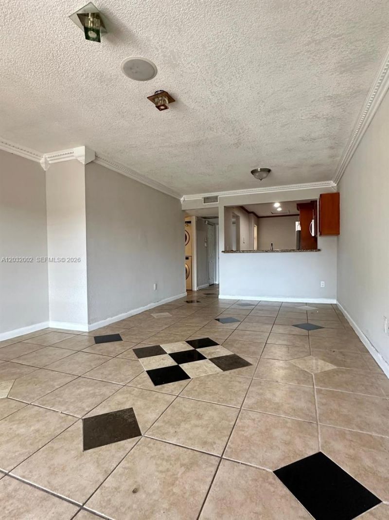 851 NE 207th Ter , Unit 6-202, Miami, FL 33179 Photo