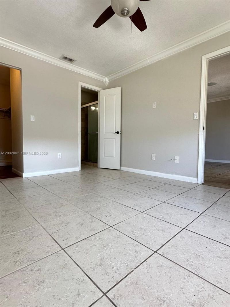 851 NE 207th Ter , Unit 6-202, Miami, FL 33179 Photo