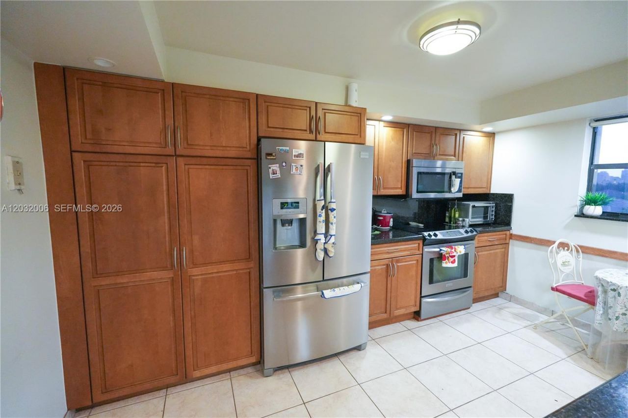 16051 Blatt Blvd , Unit 401, Weston, FL 33326 Photo