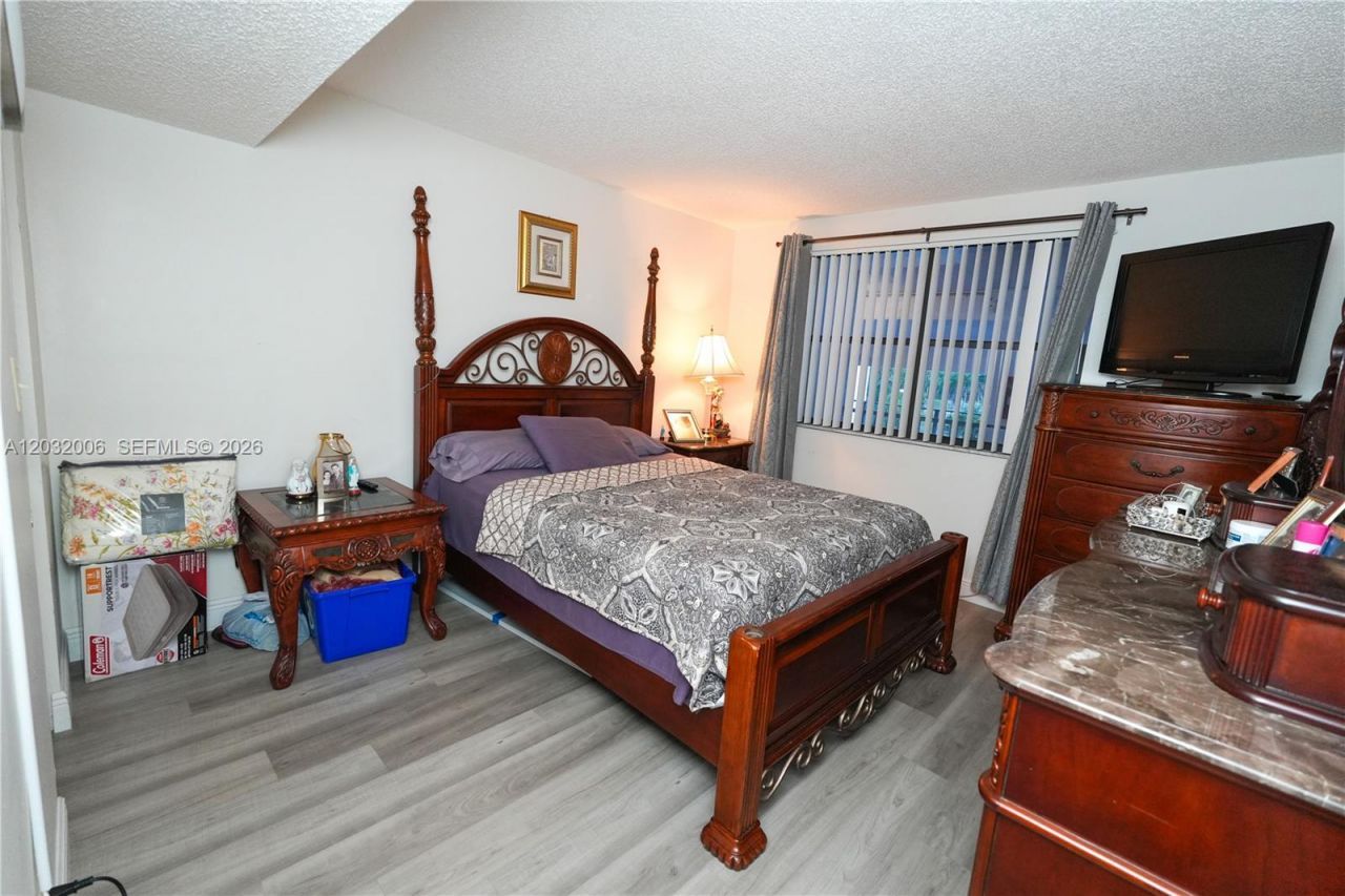 16051 Blatt Blvd , Unit 401, Weston, FL 33326 Photo