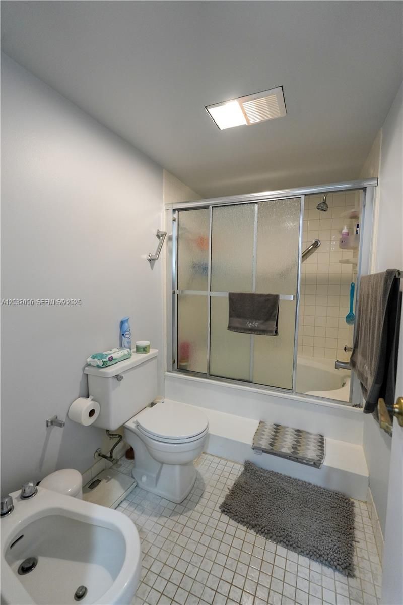 16051 Blatt Blvd , Unit 401, Weston, FL 33326 Photo