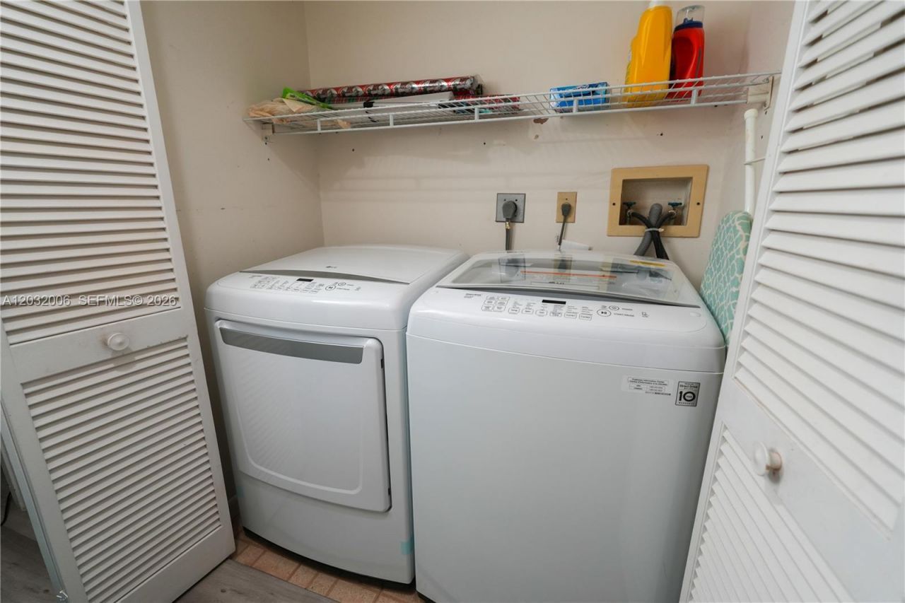 16051 Blatt Blvd , Unit 401, Weston, FL 33326 Photo