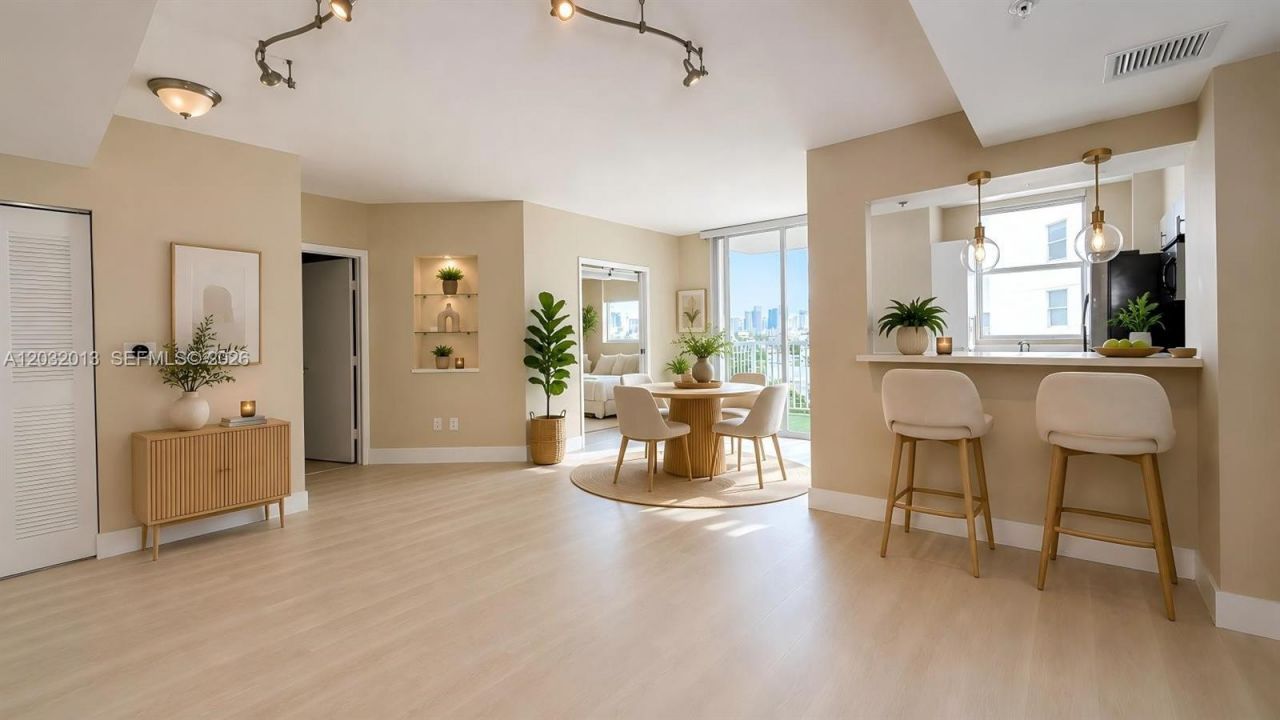 1 Glen Royal Pkwy , Unit 1210, Miami, FL 33125 Photo
