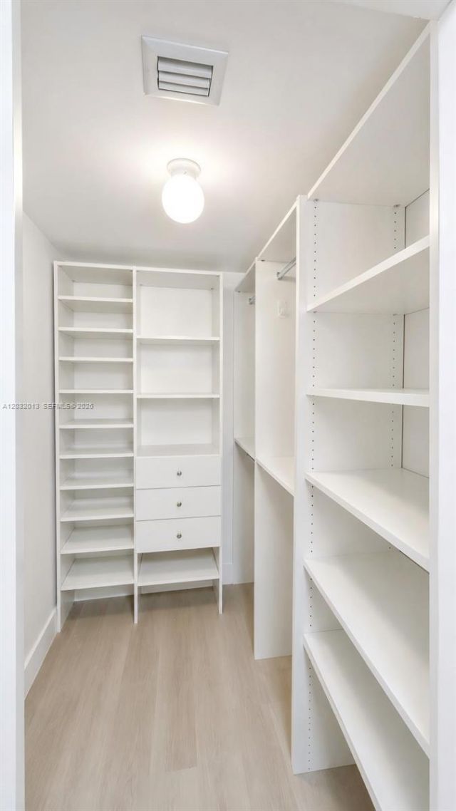 1 Glen Royal Pkwy , Unit 1210, Miami, FL 33125 Photo