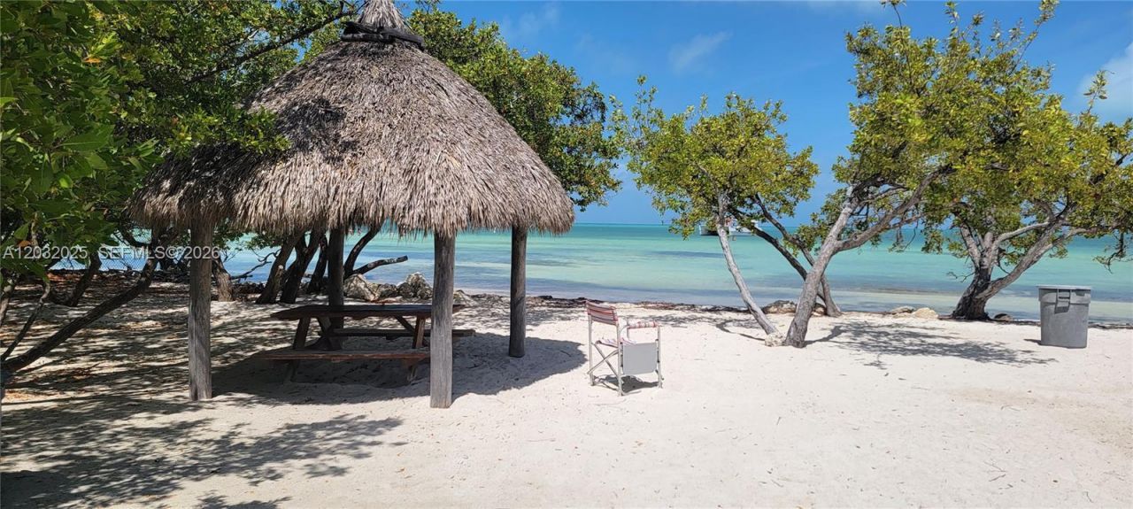 51 W Plaza Del Lago , Unit ., Islamorada, FL 33036 Photo
