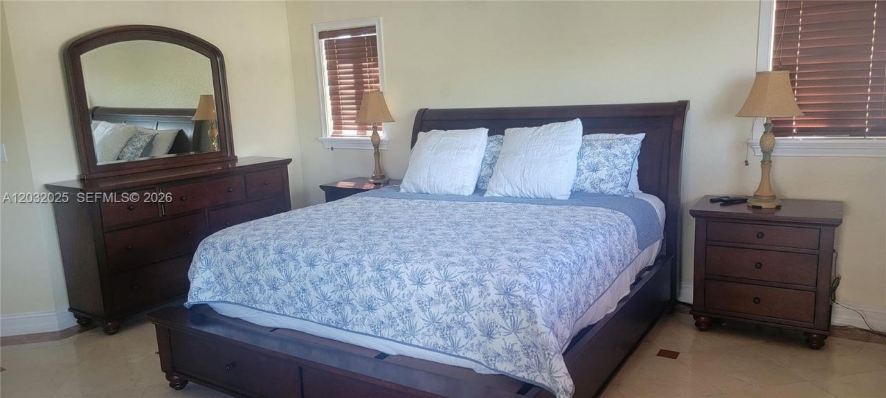 51 W Plaza Del Lago , Unit ., Islamorada, FL 33036 Photo