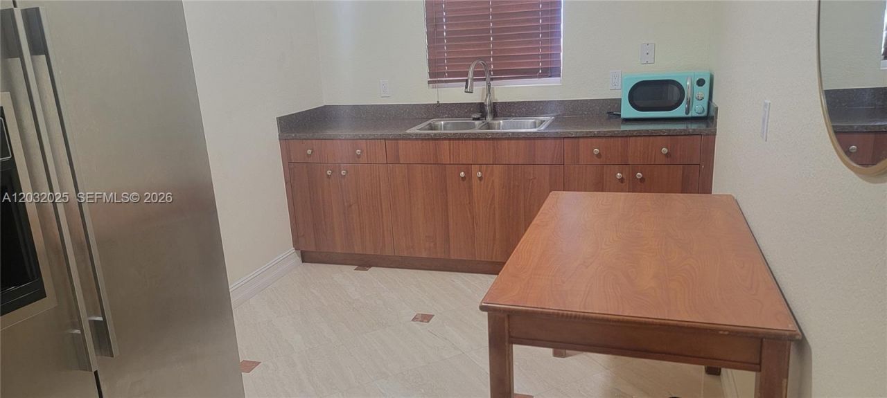 51 W Plaza Del Lago , Unit ., Islamorada, FL 33036 Photo