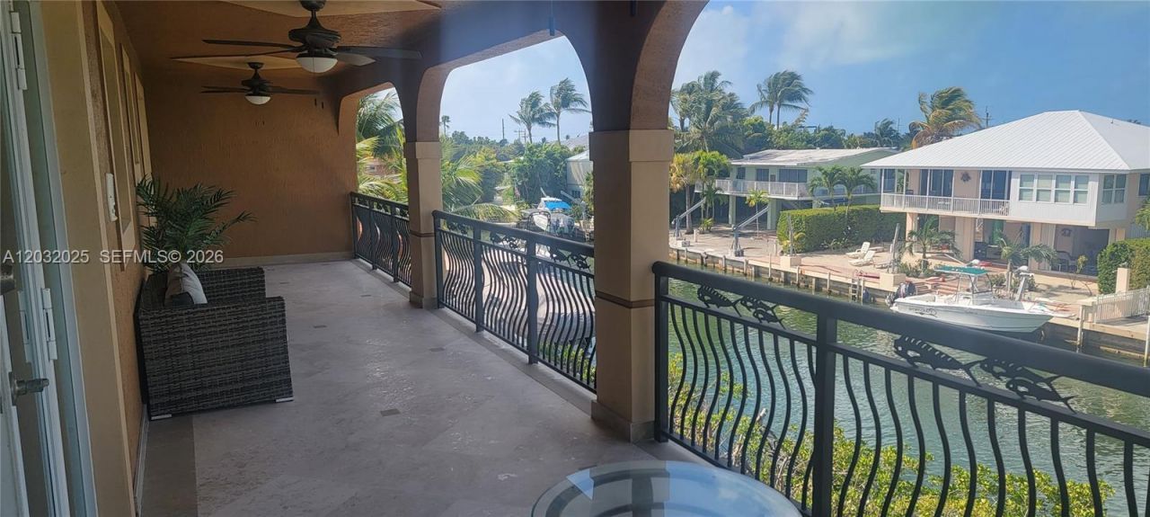 51 W Plaza Del Lago , Unit ., Islamorada, FL 33036 Photo