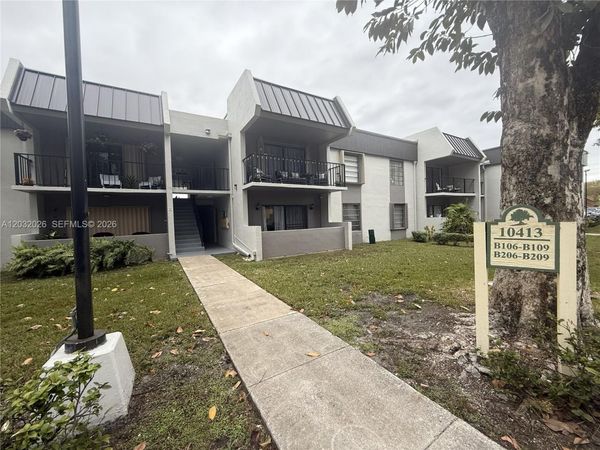 10413 N Kendall Dr , Unit B208, Miami, FL 33176