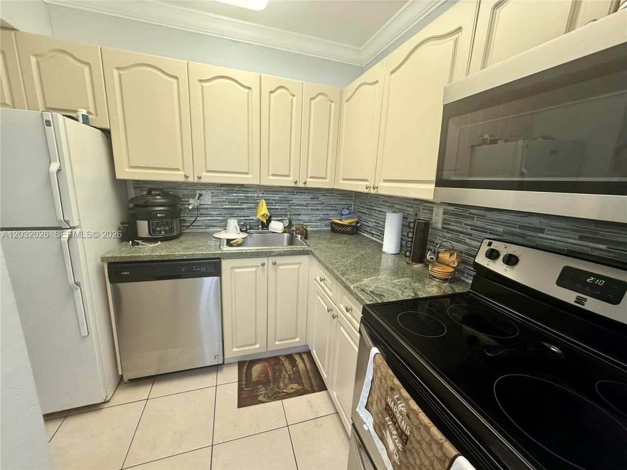 10413 N Kendall Dr , Unit B208, Miami, FL 33176 Photo