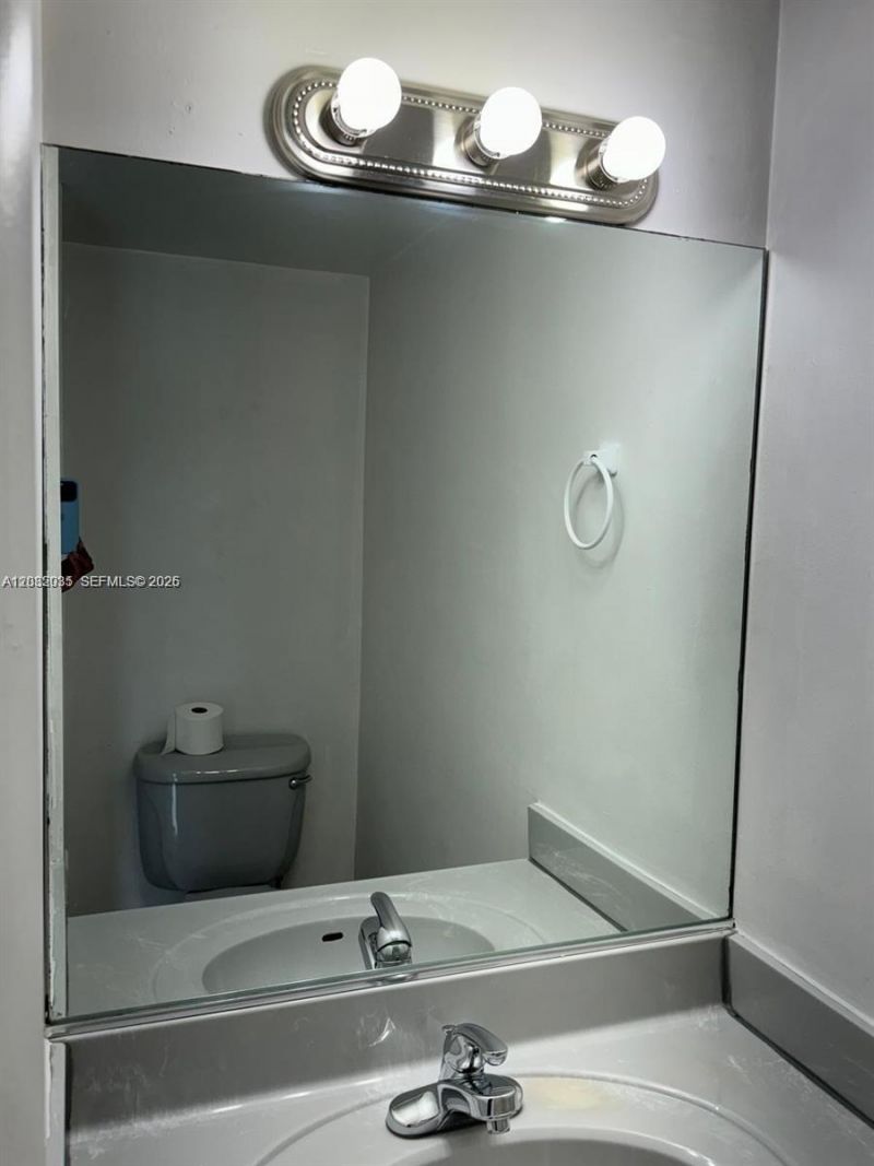 5731 NW 37th St , Unit 310, Virginia Gardens, FL 33166 Photo