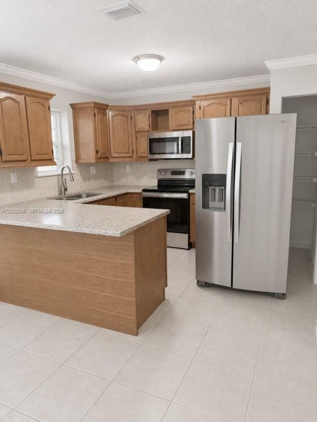 1890 NW 204th St, Miami Gardens, FL 33056 Photo