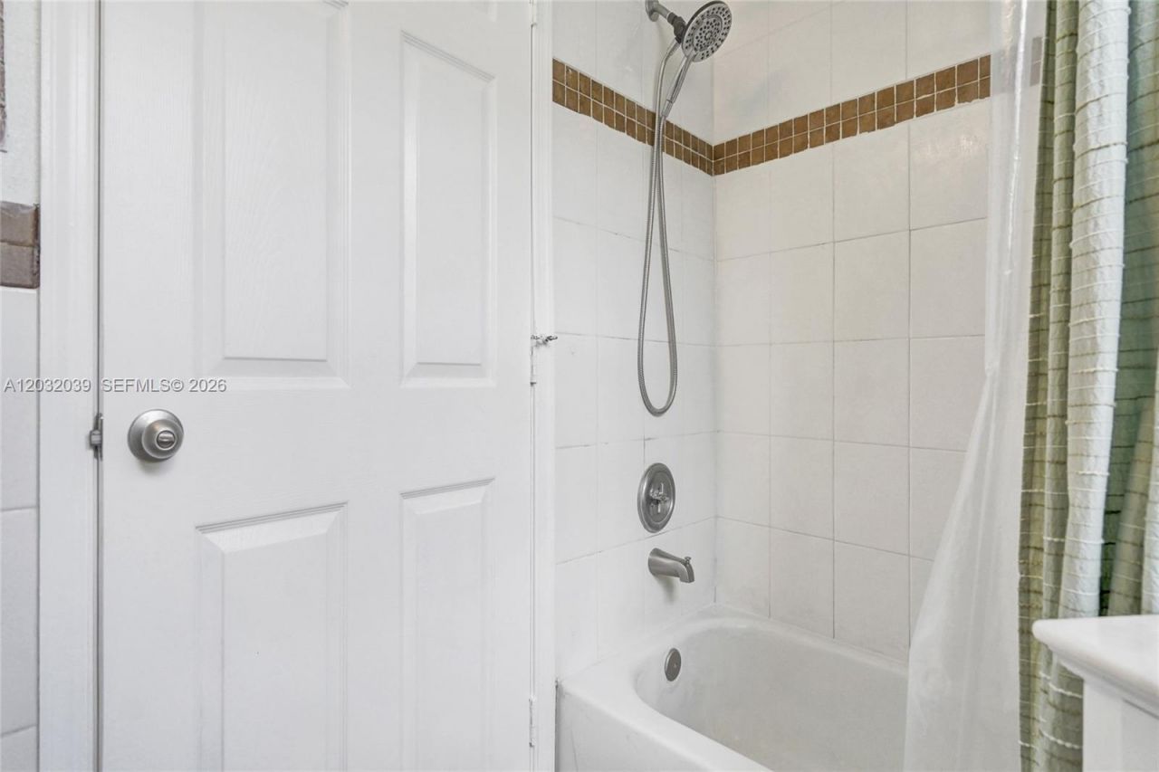5272 NW 117th Ave, Coral Springs, FL 33076 Photo