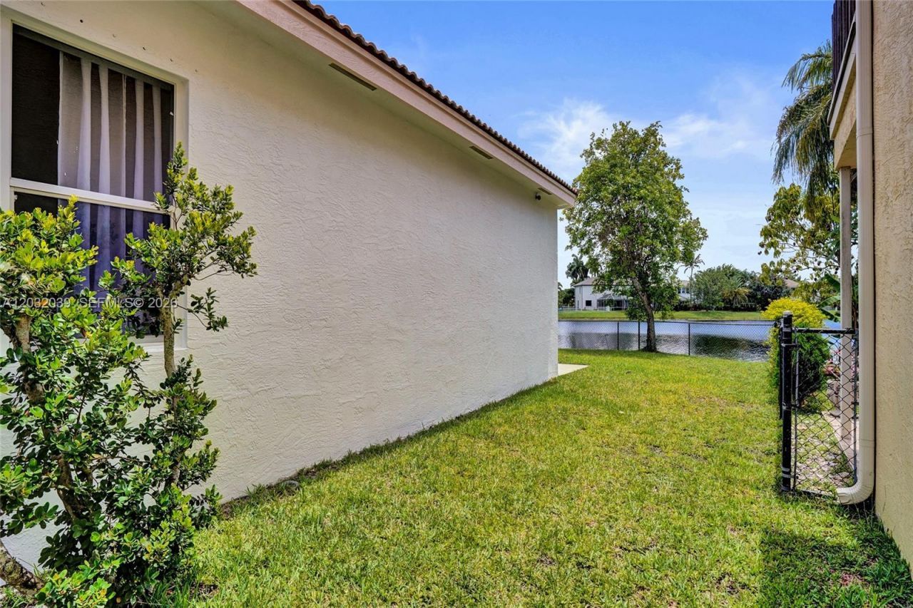 5272 NW 117th Ave, Coral Springs, FL 33076 Photo
