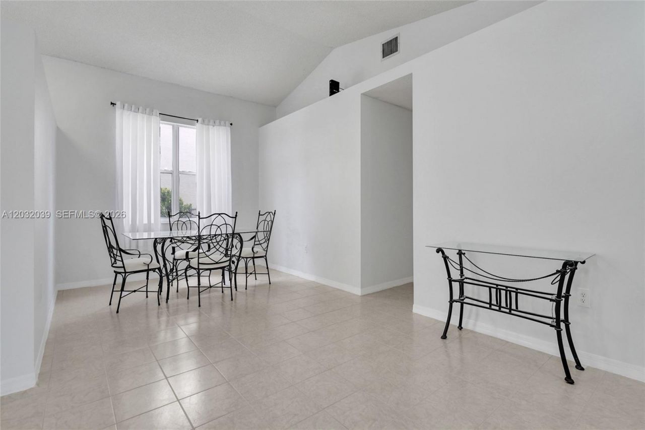 5272 NW 117th Ave, Coral Springs, FL 33076 Photo