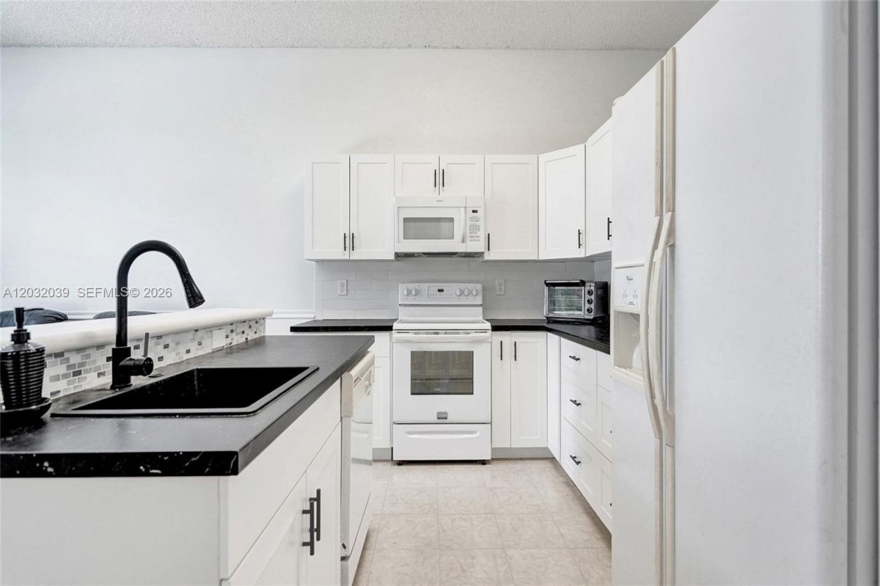 5272 NW 117th Ave, Coral Springs, FL 33076 Photo