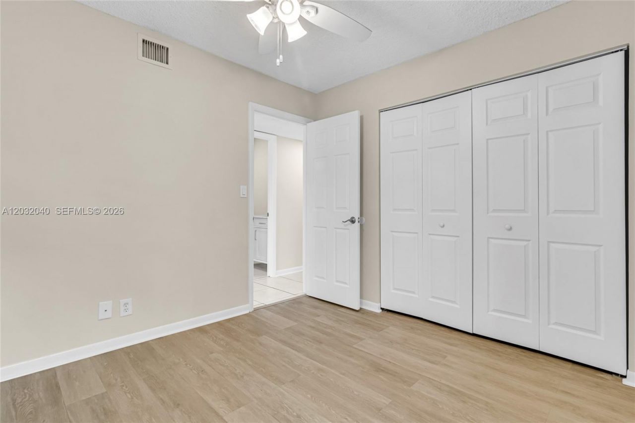 96 Wimbledon Lake Dr, Plantation, FL 33324 Photo