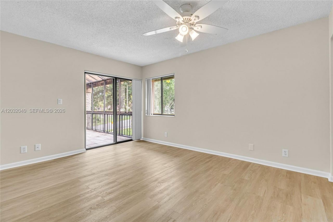 96 Wimbledon Lake Dr, Plantation, FL 33324 Photo