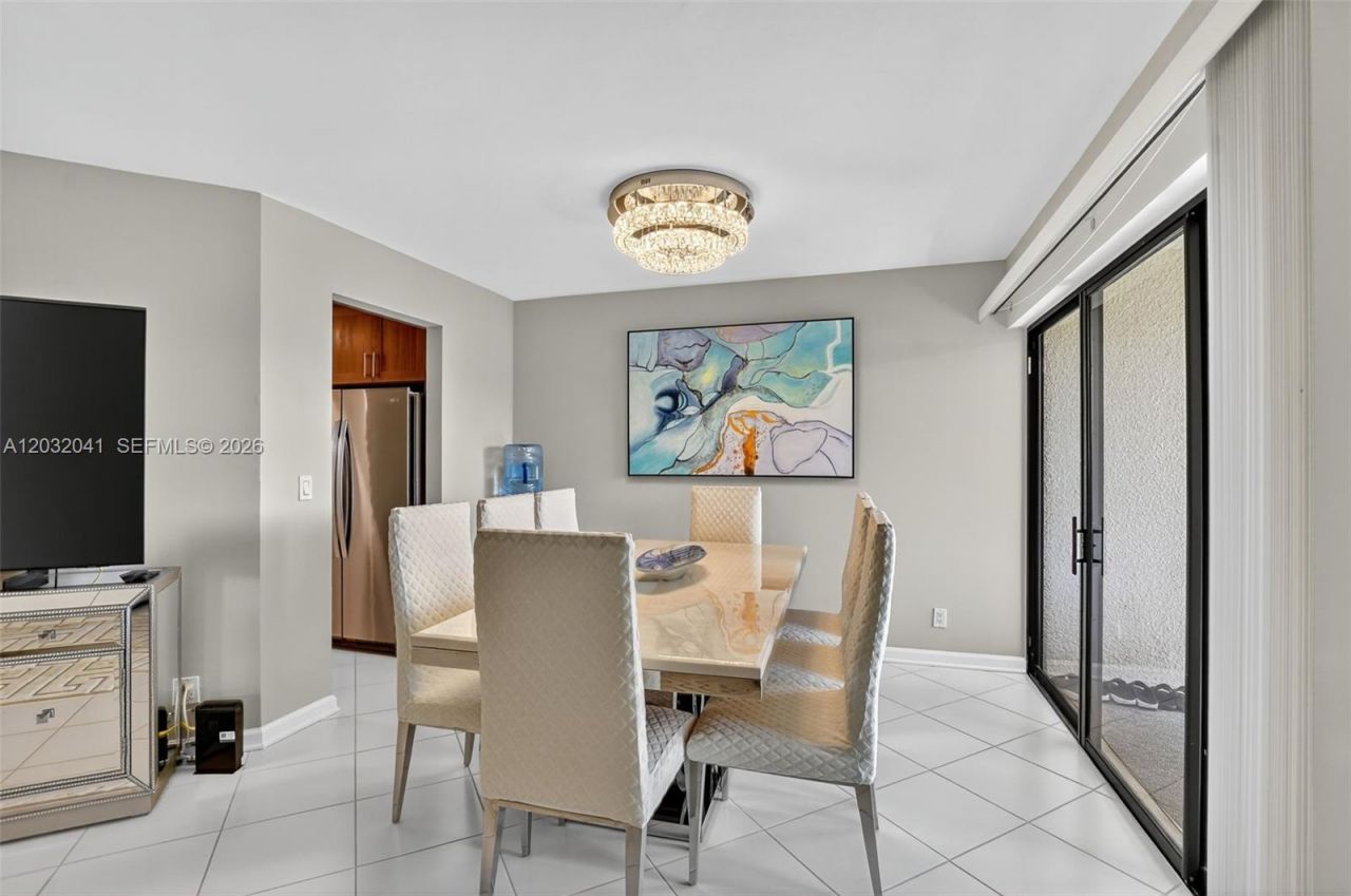 5901 Camino Del Sol , Unit 207, Boca Raton, FL 33433 Photo