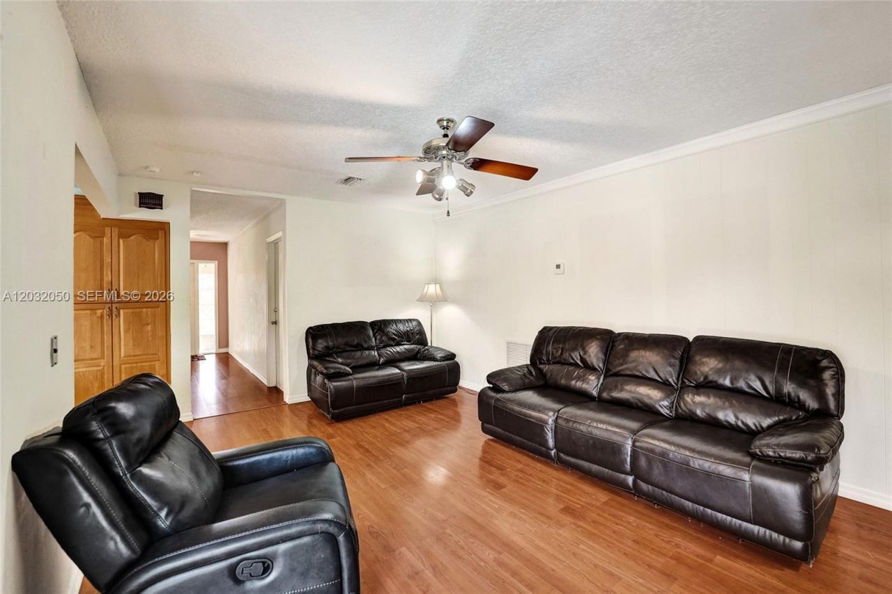 7421 NW 8th Ct , Plantation, FL 33317 Photo