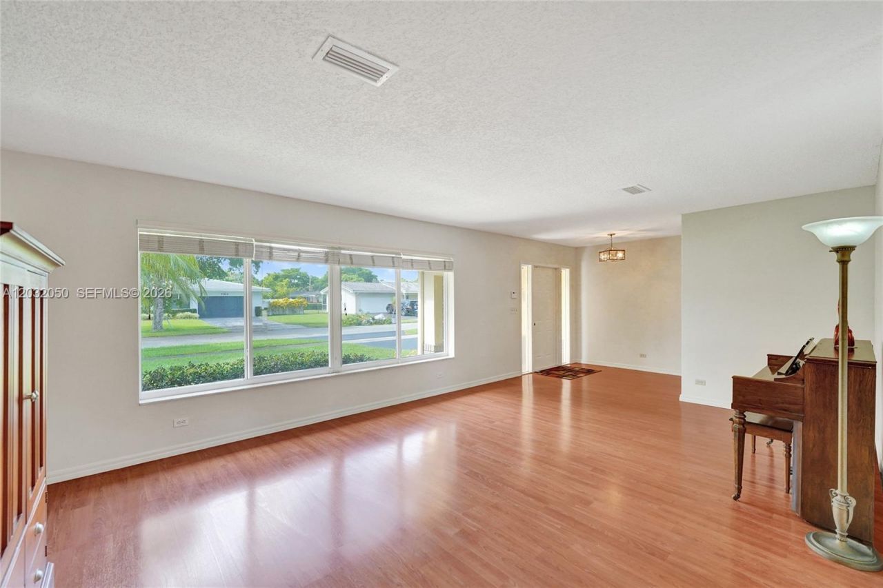 7421 NW 8th Ct, Plantation, FL 33317 Photo