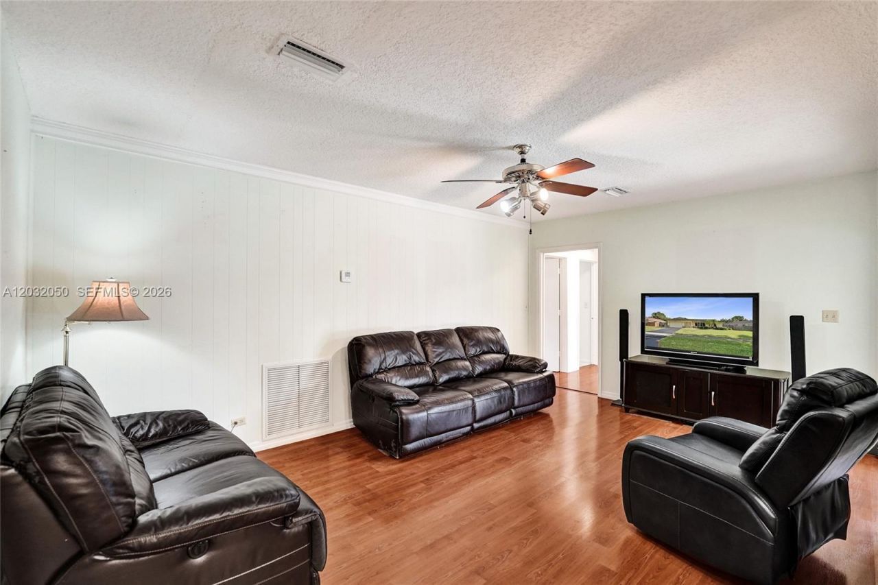 7421 NW 8th Ct , Plantation, FL 33317 Photo