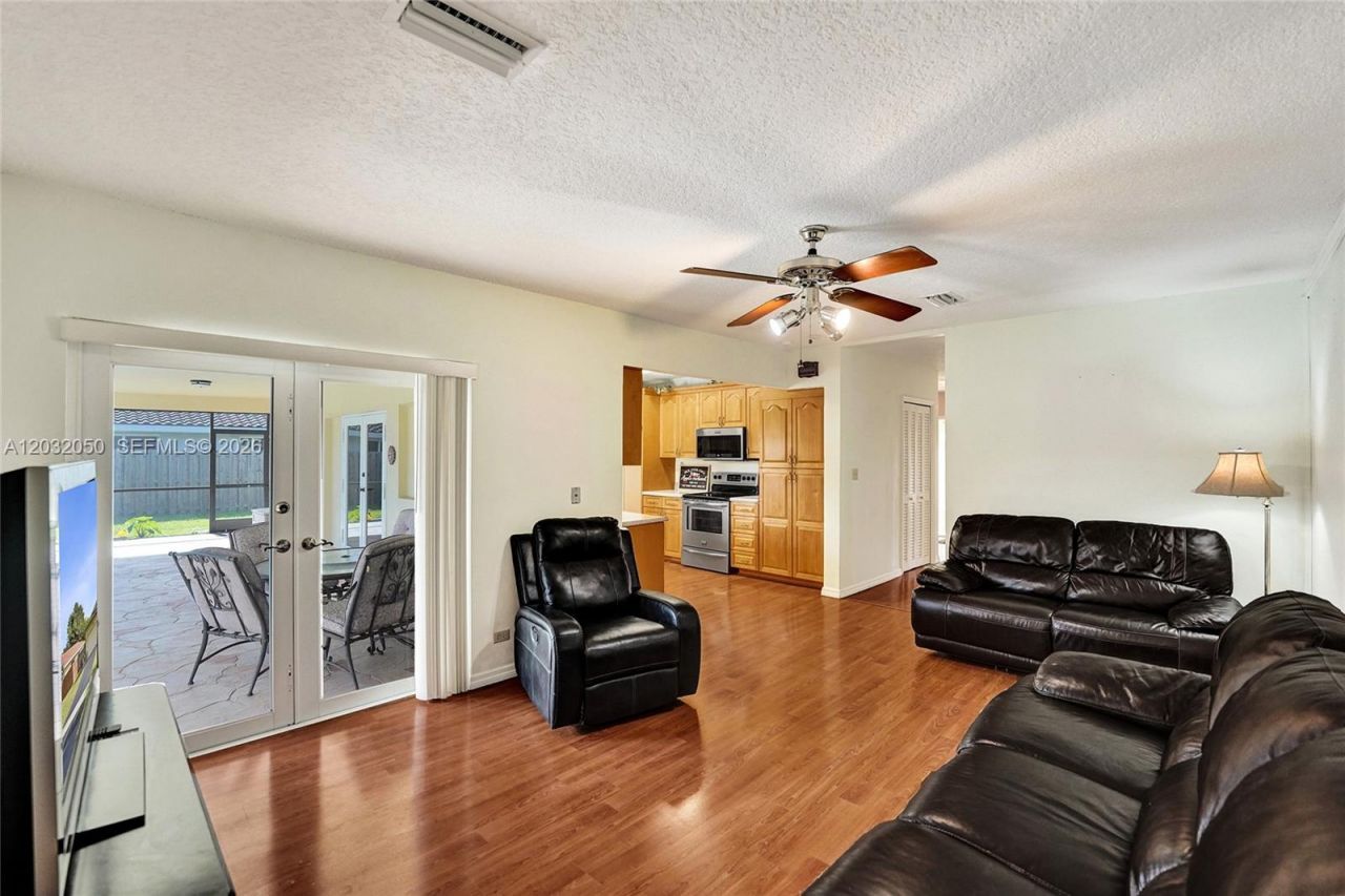 7421 NW 8th Ct , Plantation, FL 33317 Photo