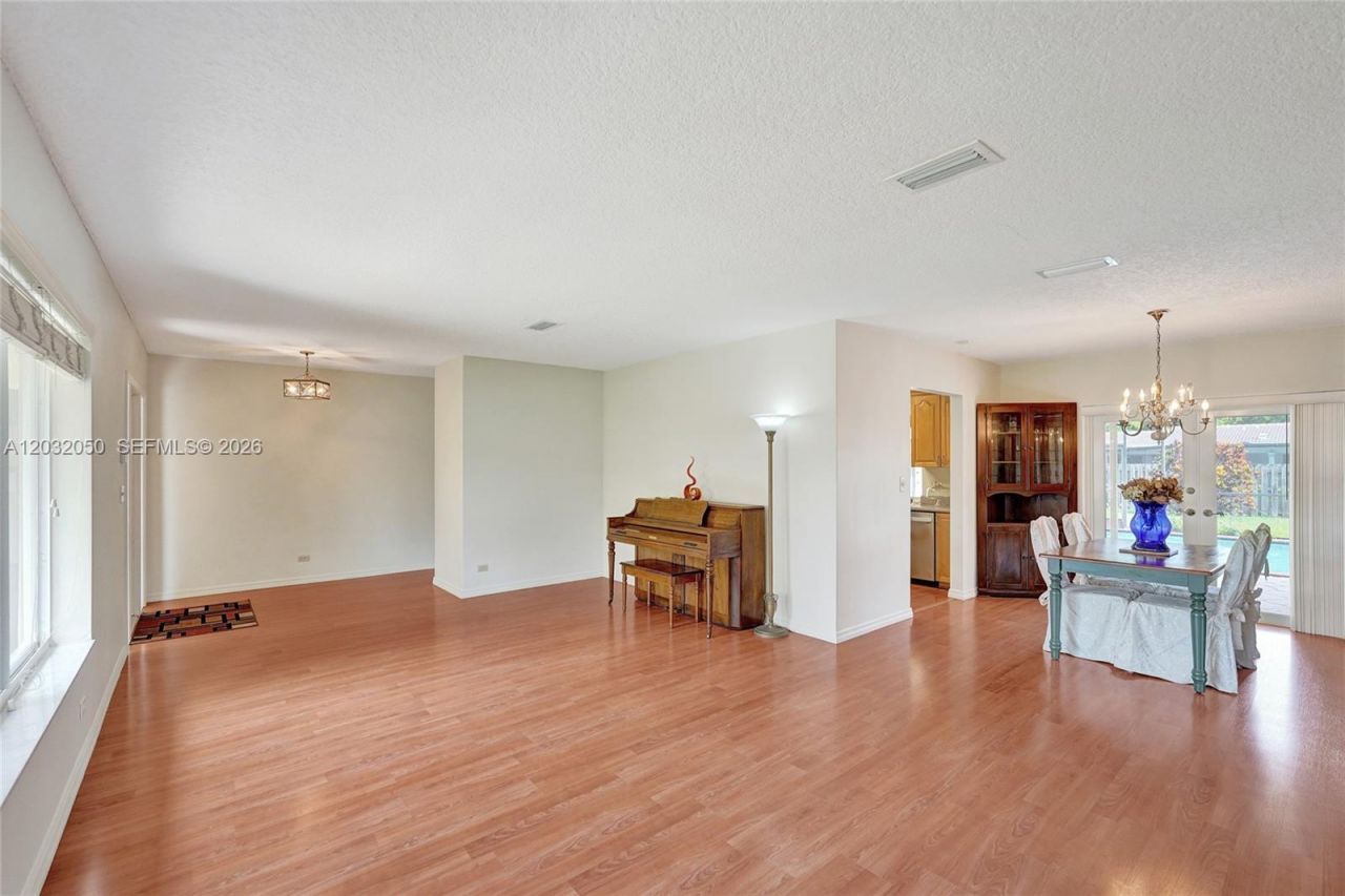 7421 NW 8th Ct, Plantation, FL 33317 Photo