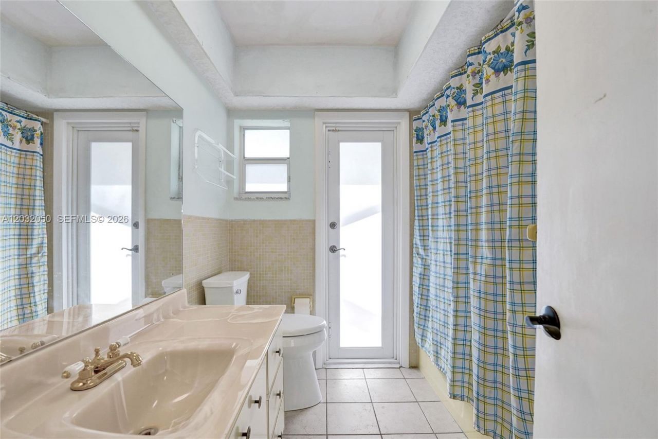 7421 NW 8th Ct , Plantation, FL 33317 Photo