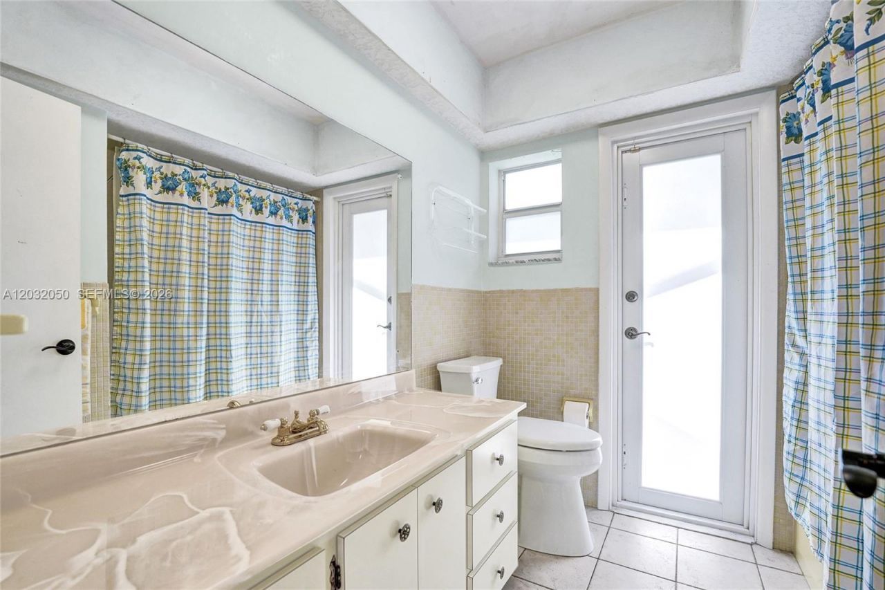7421 NW 8th Ct , Plantation, FL 33317 Photo