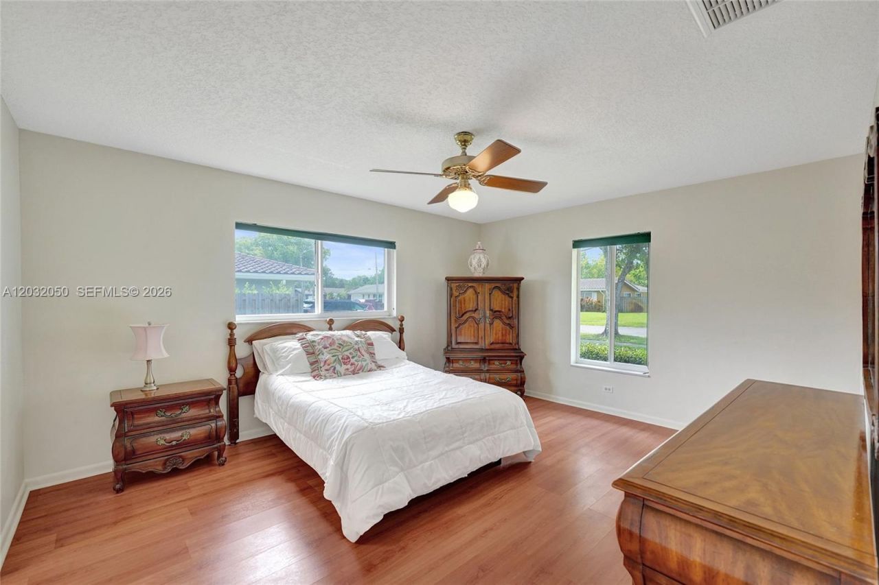7421 NW 8th Ct, Plantation, FL 33317 Photo