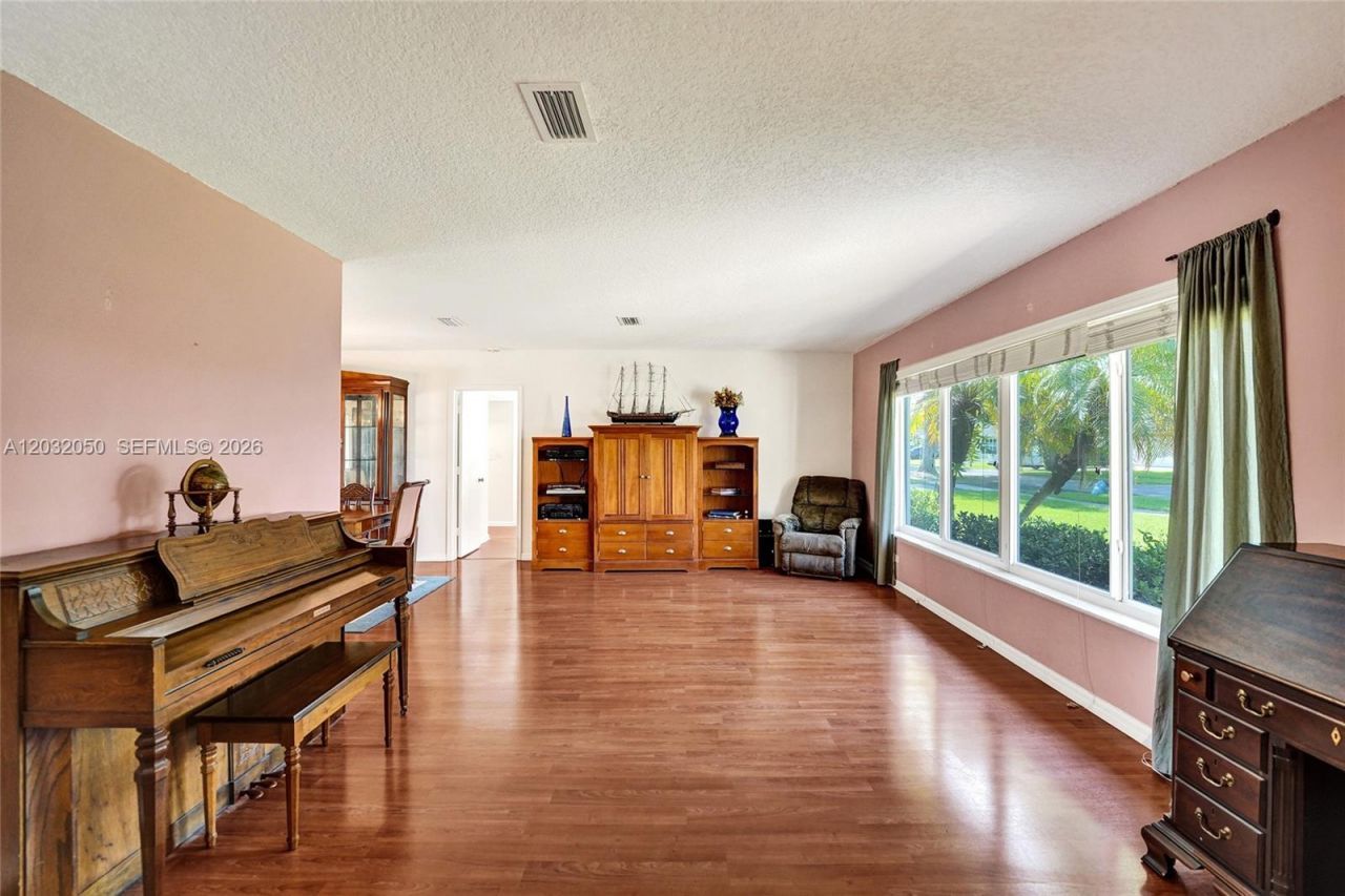 7421 NW 8th Ct , Plantation, FL 33317 Photo