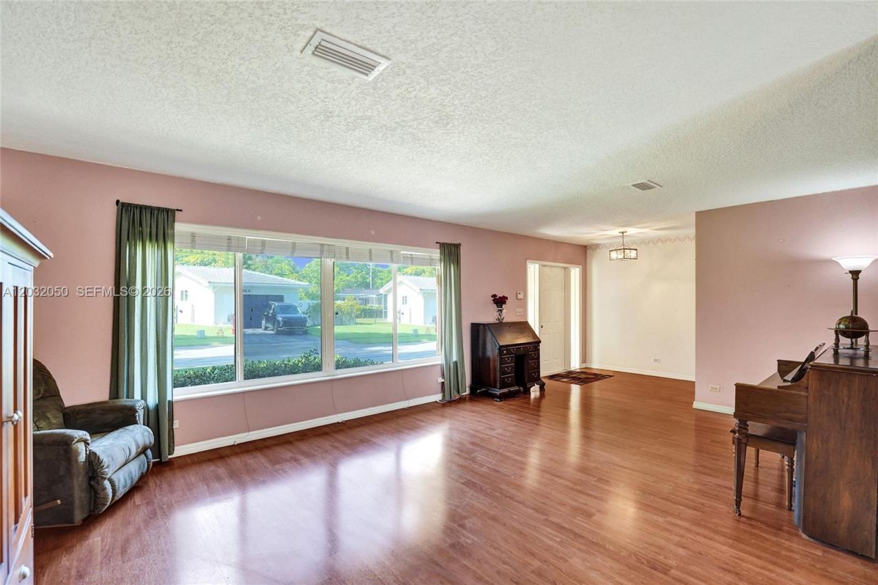 7421 NW 8th Ct , Plantation, FL 33317 Photo