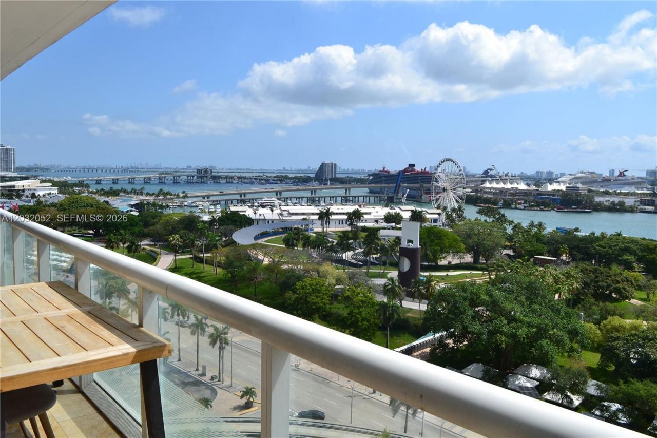 50 Biscayne Blvd , Unit 1408, Miami, FL 33132 Photo