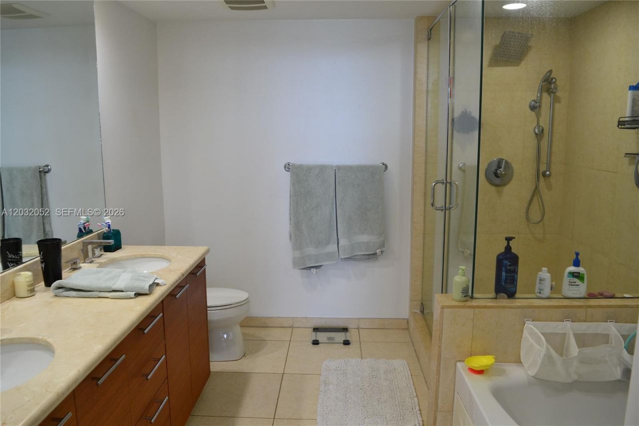 50 Biscayne Blvd , Unit 1408, Miami, FL 33132 Photo