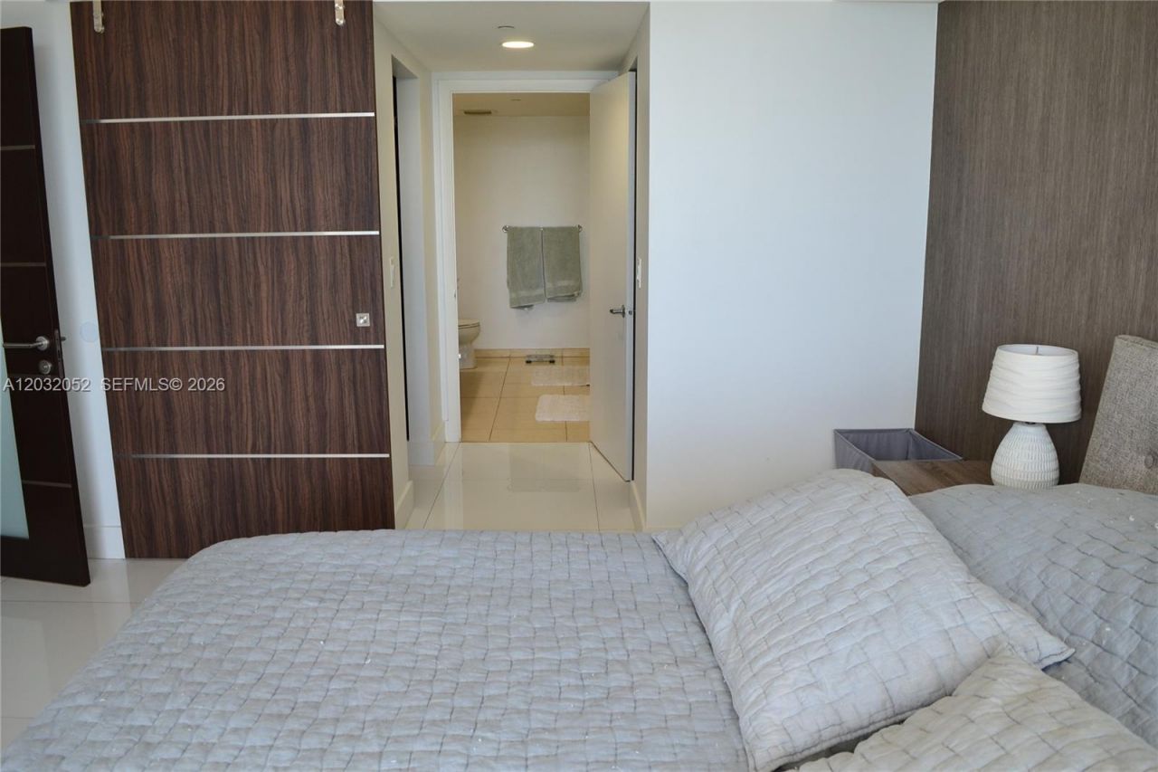 50 Biscayne Blvd , Unit 1408, Miami, FL 33132 Photo