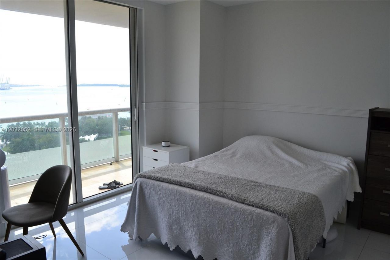 50 Biscayne Blvd , Unit 1408, Miami, FL 33132 Photo
