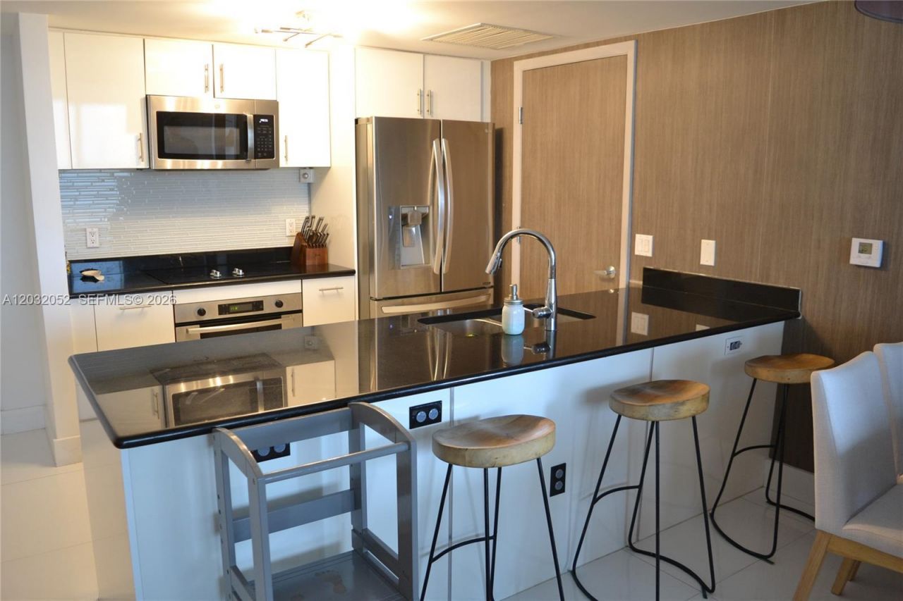 50 Biscayne Blvd , Unit 1408, Miami, FL 33132 Photo
