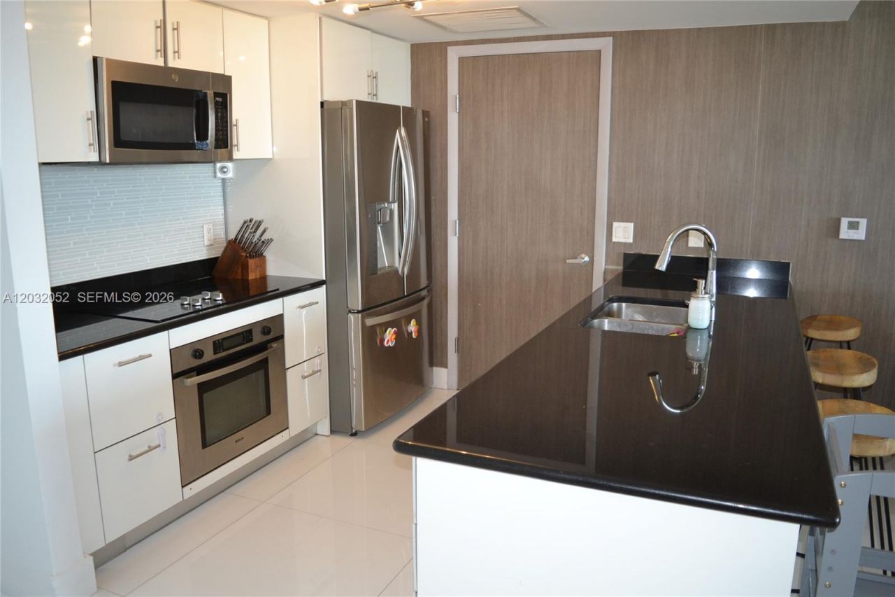 50 Biscayne Blvd , Unit 1408, Miami, FL 33132 Photo