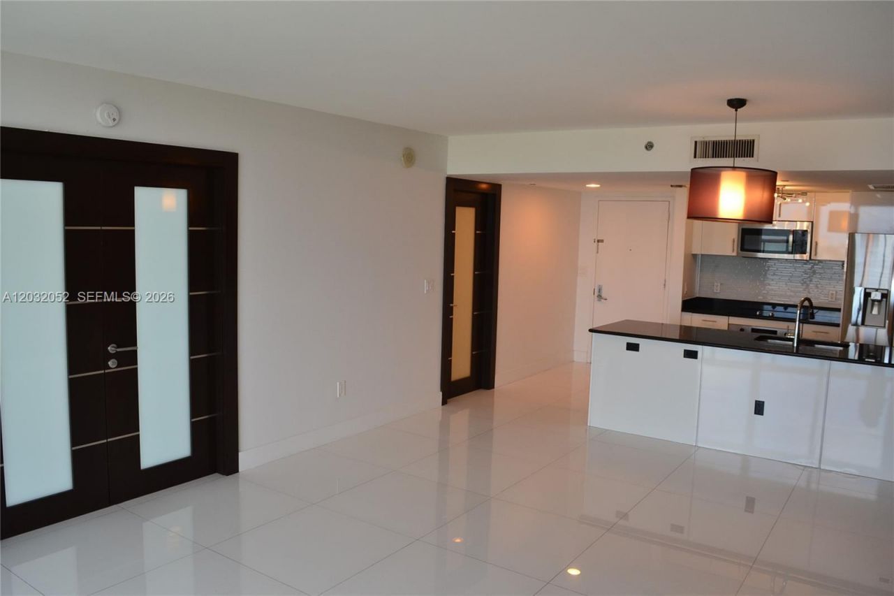 50 Biscayne Blvd , Unit 1408, Miami, FL 33132 Photo