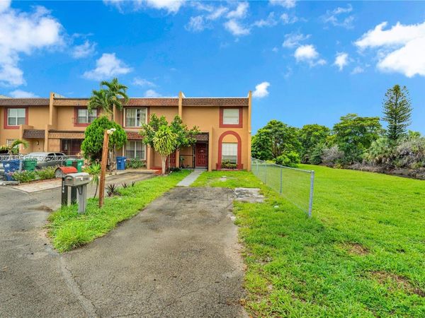 2790 NW 196th St , Unit 2790, Miami Gardens, FL 33056