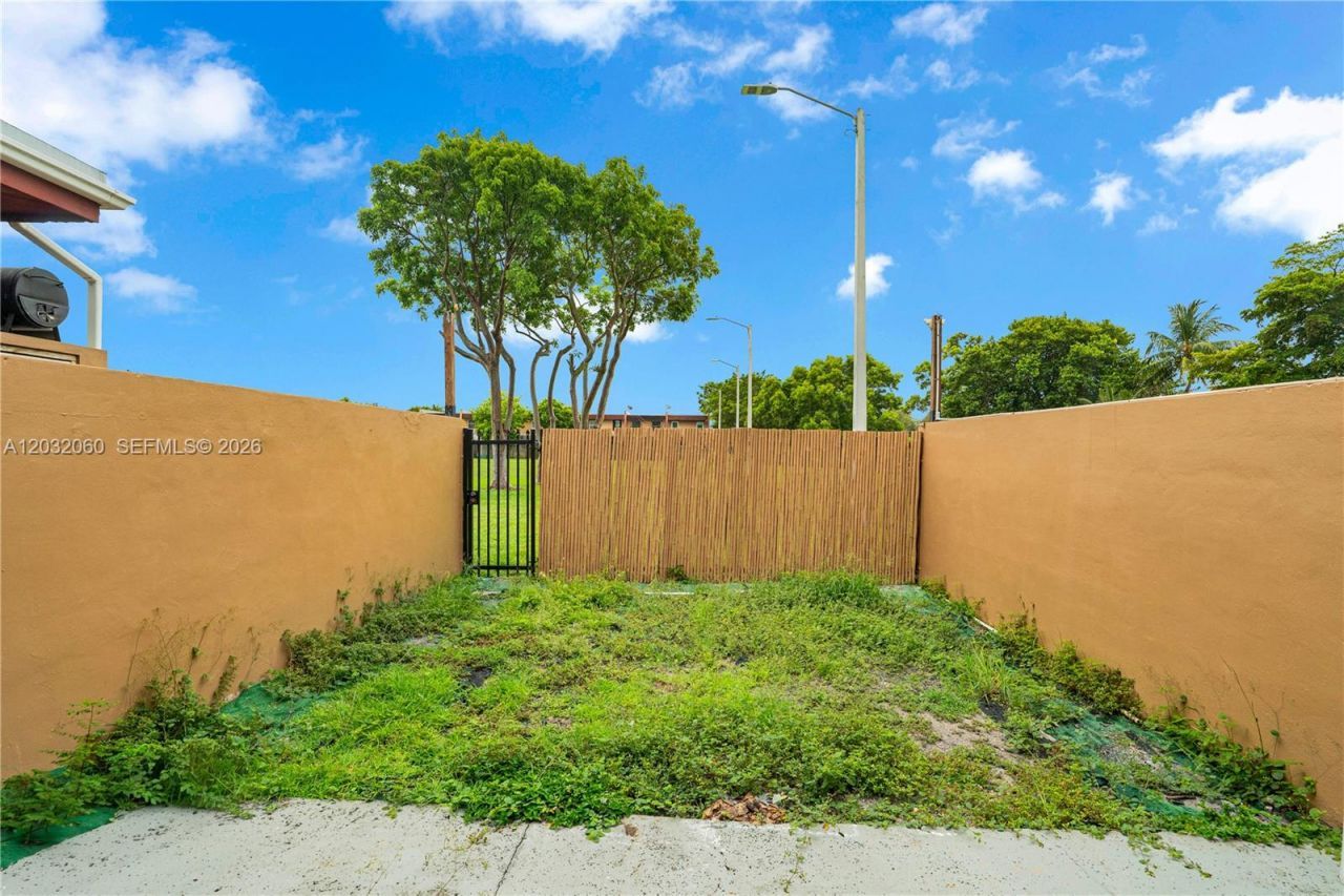 2790 NW 196th St , Unit 2790, Miami Gardens, FL 33056 Photo