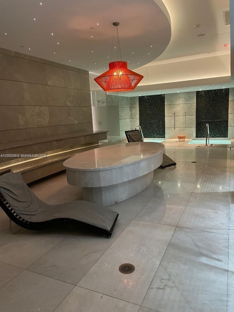 1010 Brickell Ave, Unit 2704, Miami, FL 33131 Photo