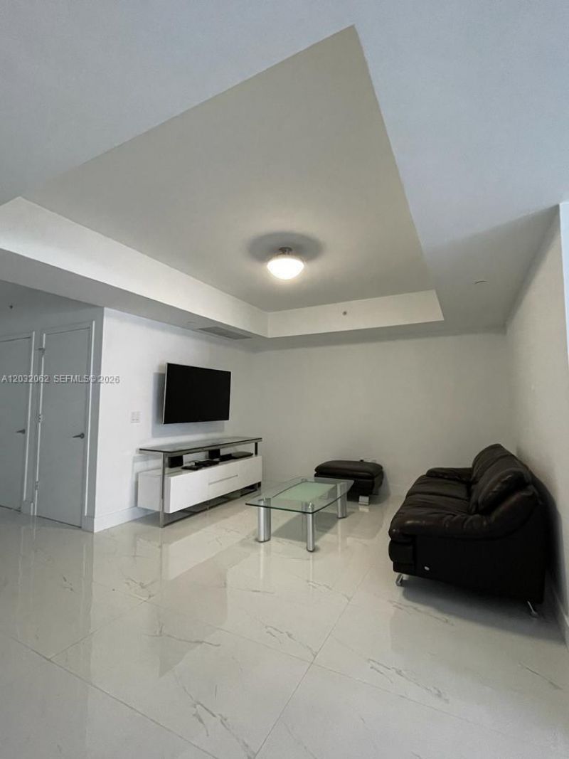 1010 Brickell Ave, Unit 2704, Miami, FL 33131 Photo