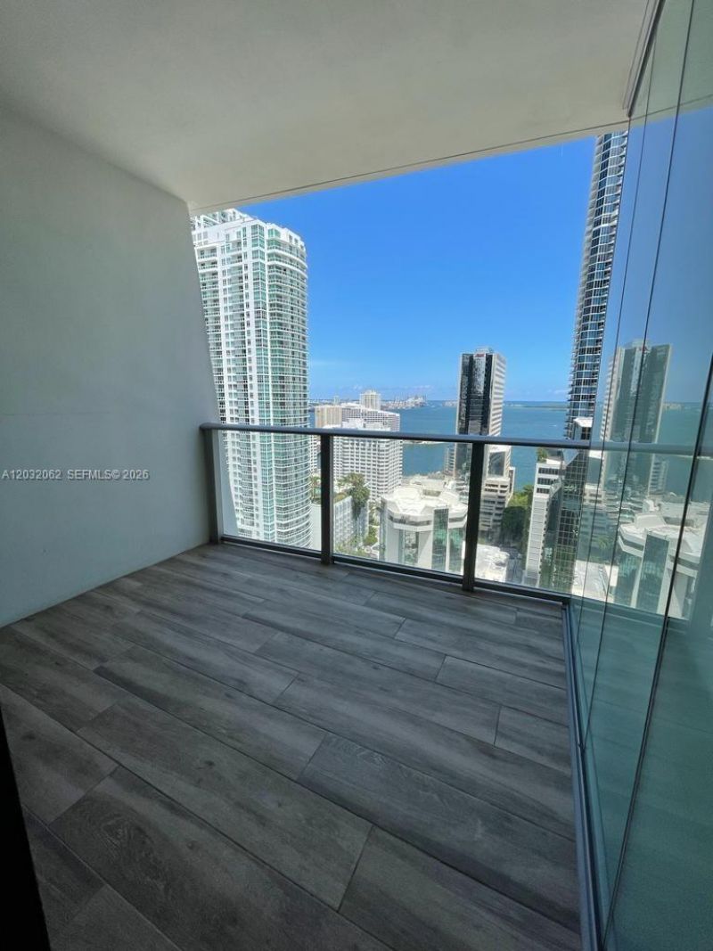 1010 Brickell Ave, Unit 2704, Miami, FL 33131 Photo