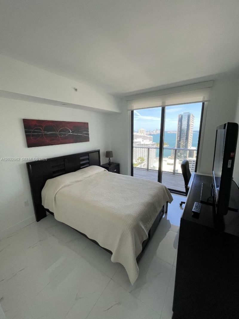 1010 Brickell Ave, Unit 2704, Miami, FL 33131 Photo