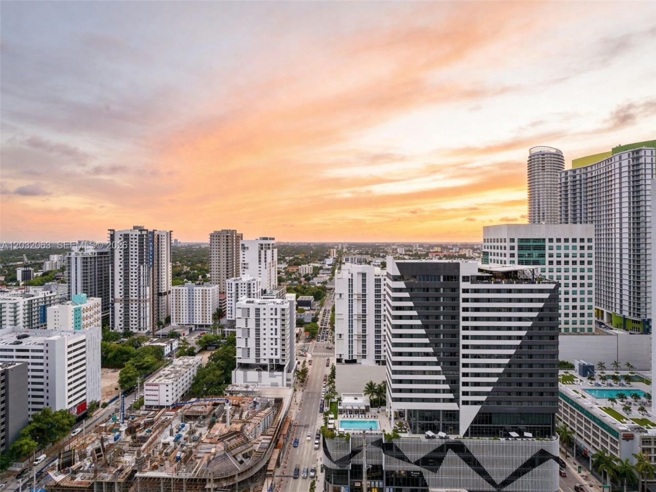 88 SW 7th St, Unit 2302, Miami, FL 33130 Photo